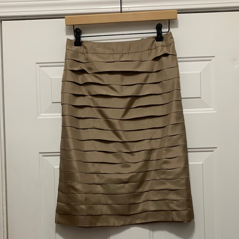 NWT WinterSilks 100% Silk Beige Tiered Pencil Skirt Size Small
